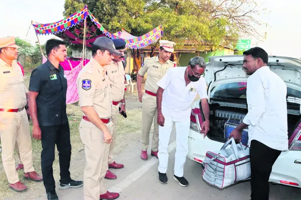 ఓటర్లు ప్రలోభాలకు గురికావొద్దు