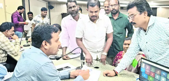 టీడీపీ నేతల శంకుస్థాపనపై ఫిర్యాదు 