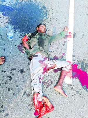 లారీ ఢీకొని యువకుడి మృతి