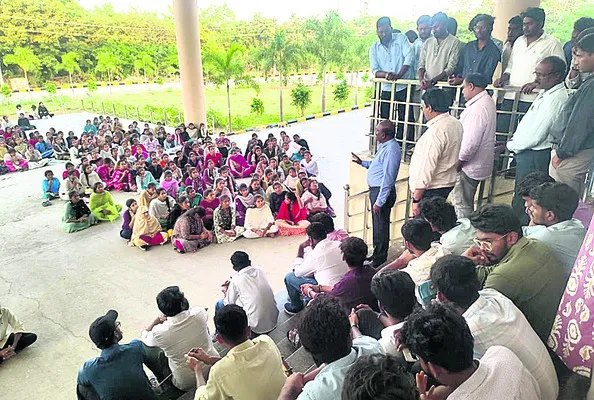 ‘పరీక్ష’ వాయిదా వేయాలె