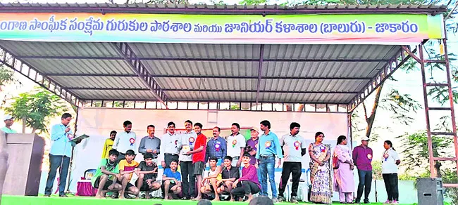 జిల్లాస్థాయి క్రీడల్లో విద్యార్థుల ప్రతిభ