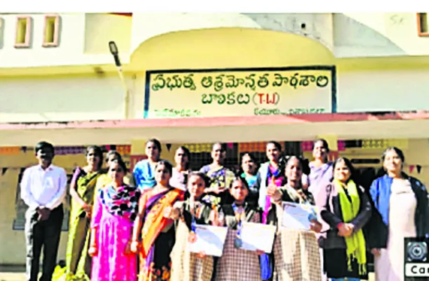 జాతీయ స్థాయి కరాటే పోటీలకు ముగ్గురు బాలికల ఎంపిక 