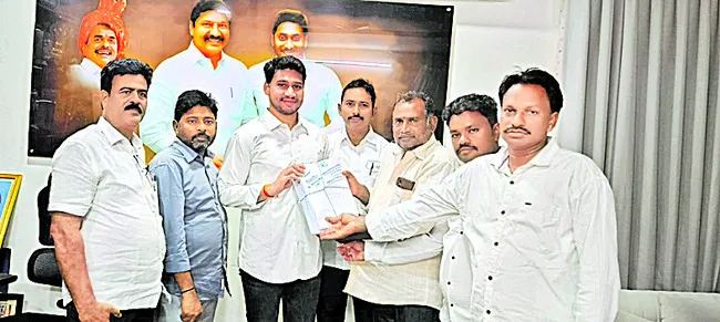 విస్తృతంగా కోటి సంతకాల సేకరణ 