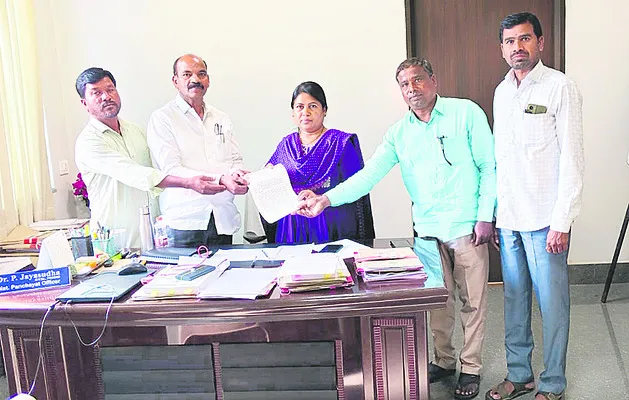 వాట్సాప్‌లో ఎన్నికల విధులు 