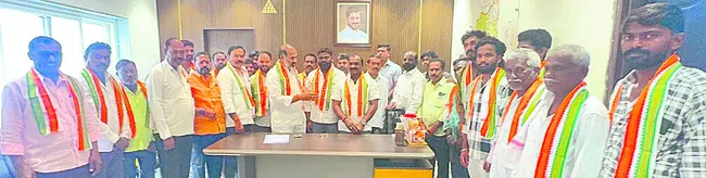 పల్లెల అభివృద్ధికి కాంగ్రెస్‌తో కలిసి రండి