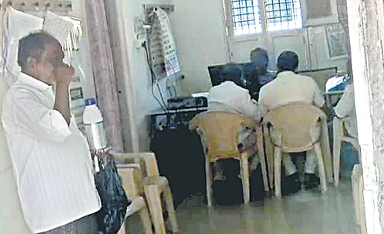 రూ.22 వేల ఇంటి పన్నా.. నేను చచ్చిపోతా! 