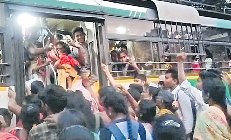 AP: బస్సు టైరెక్కి పాదం నుజ్జునుజ్జు  