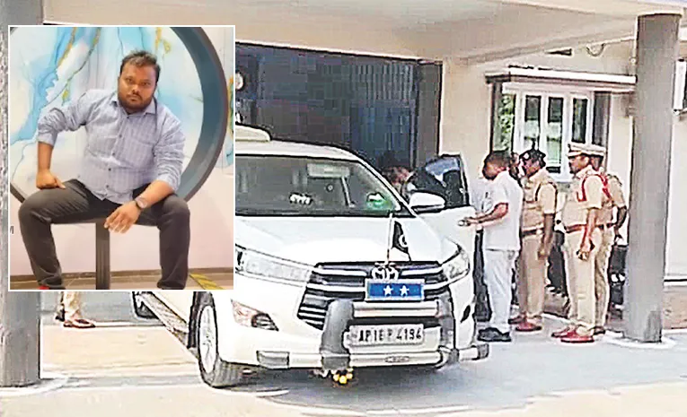 chilakaluripet asi son five engineering students road incident