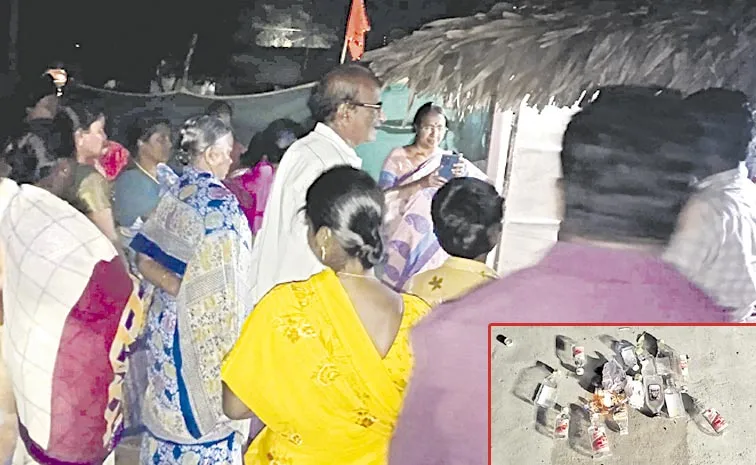 Women Attack on Belt Shops: Andhra Pradesh