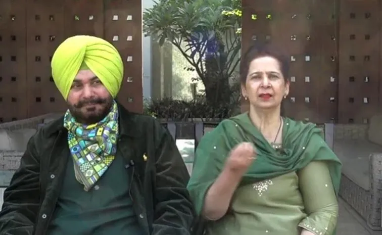 Sidhu wife navjot kaur suspended by Congress after CM remark