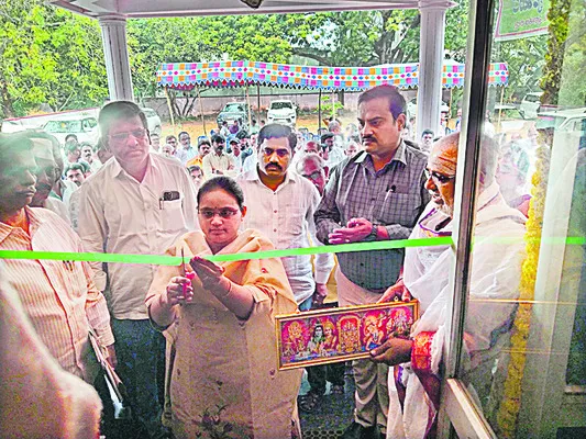 రెవెన్యూ సమస్యల పరిష్కారానికి కృషి 