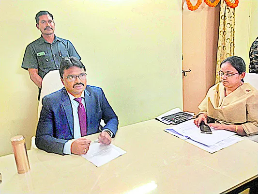 డివిజన్‌ స్థాయిలోనూ రెవెన్యూ క్లినిక్‌లు 