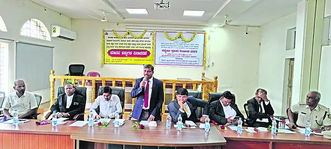 వినియోగదారులకు హక్కులపై అవగాహన అవసరం