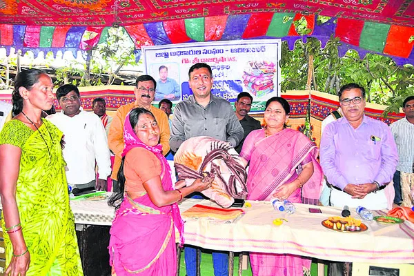 ఆదివాసీలు అన్ని రంగాల్లో రాణించాలి