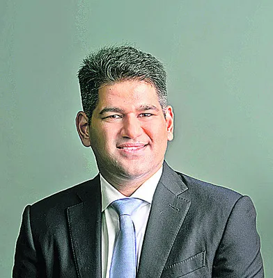 ఆటోకార్‌ ప్రొఫెషనల్‌ పర్సన్‌గా సుదర్శన్‌ వేణు 
