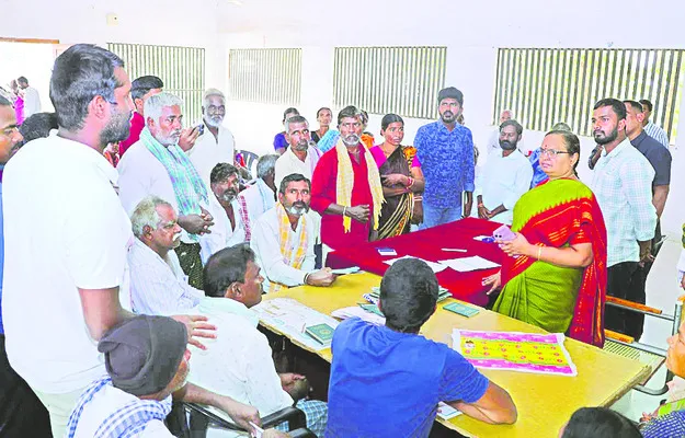 యూరియా కోసం ఆందోళన వద్దు