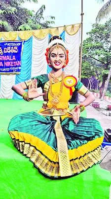 నాట్యరంగంలో నాకో పేజీ ఉండాలి 
