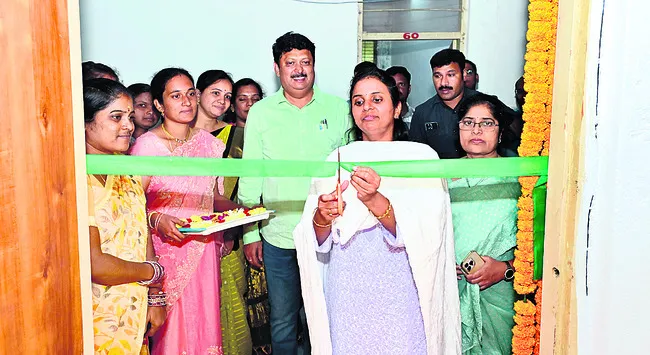 కలెక్టరేట్‌లో కంట్రోల్‌రూం ప్రారంభం 