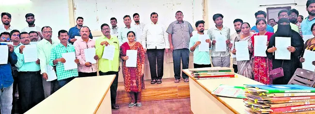 ప్రజలకు ఉత్తమ సేవలు అందించండి
