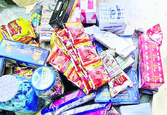 గుట్టుచప్పుడుగా గుట్కా విక్రయాలు