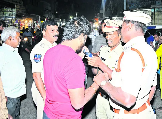 నయా జోష్‌లో ప్రత్యేక ఆంక్షలు 