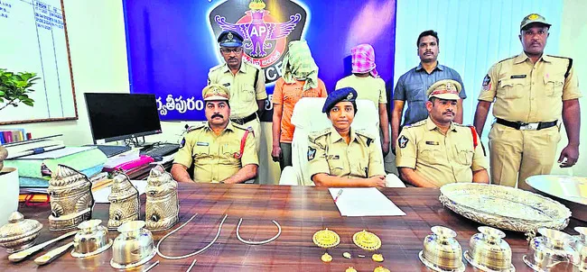 ఆలయంలో చోరీ కేసు ఛేదన