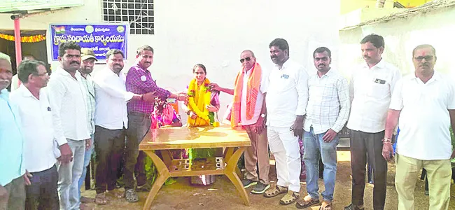 గిరిజన తండాల అభివృద్ధికి కృషి 