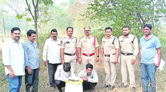 21 కిలోల గంజాయి స్వాధీనం 
