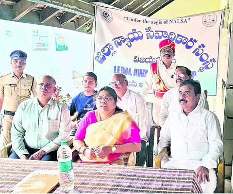 విజయనగరం సబ్‌ జైలు ఆకస్మిక తనిఖీ