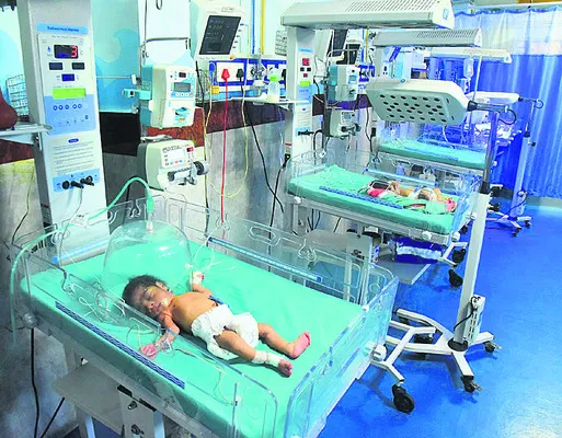 మాతా, శిశు సంరక్షణ కేంద్రం హుళక్కేనా?