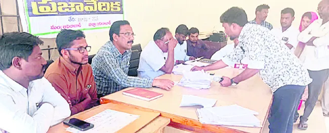 రికార్డులు సక్రమంగా నిర్వహించాలి