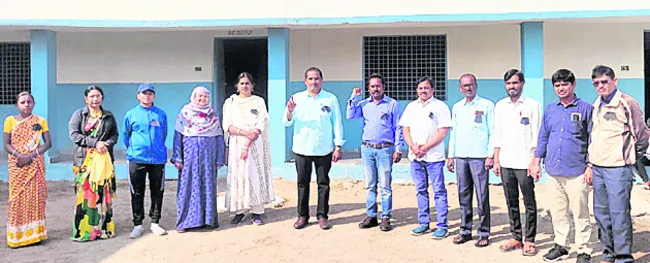 ‘సీనియర్‌ టీచర్లకు టెట్‌ వద్దు’