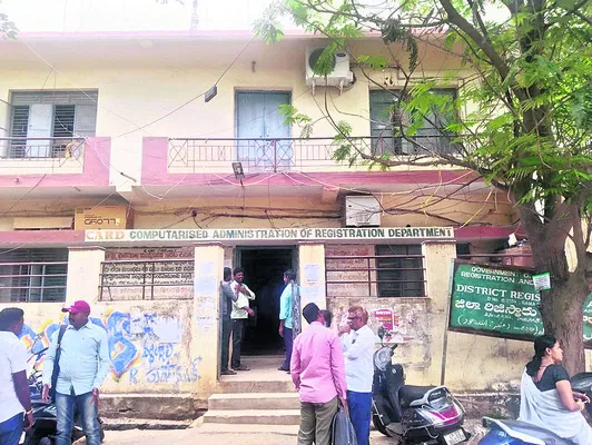 ‘డబుల్‌ ట్రబులర్‌’ రమణరావుకు పోస్టింగ్‌