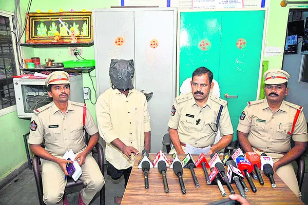 పెళ్లి చేసుకోమన్నందుకే హత్య! 