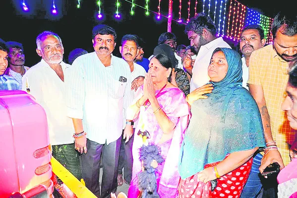 కులమతాలకు అతీతంగా గంధ మహోత్సవం 