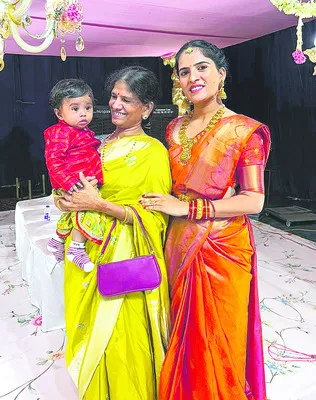 ఆ తల్లికి ఎంత కష్టమొచ్చిందో.. 