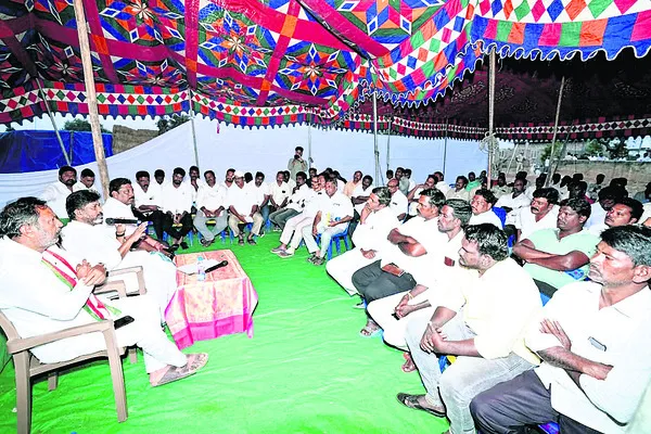 అభివృద్ధిని ప్రజల్లోకి తీసుకెళ్దాం..