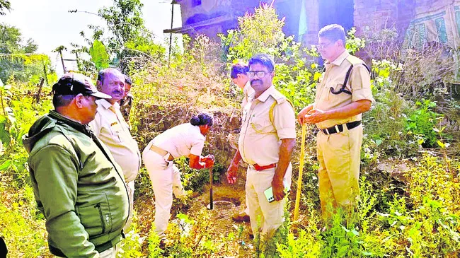 సారా స్థావరాలపై దాడులు 