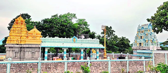 ‘గోవిందగిరి’కి చేరిన  తిరుమల లడ్డూలు 