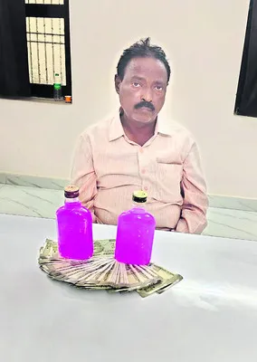 ఒంటిమిట్ట రెవెన్యూ కార్యాలయంలో ఏసీబీ దాడులు 