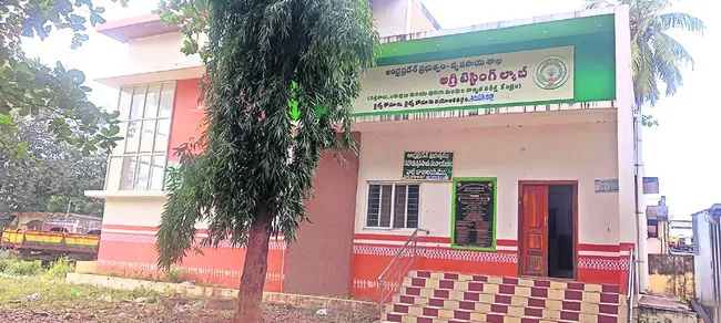 భక్తులు సంతృప్తి 
