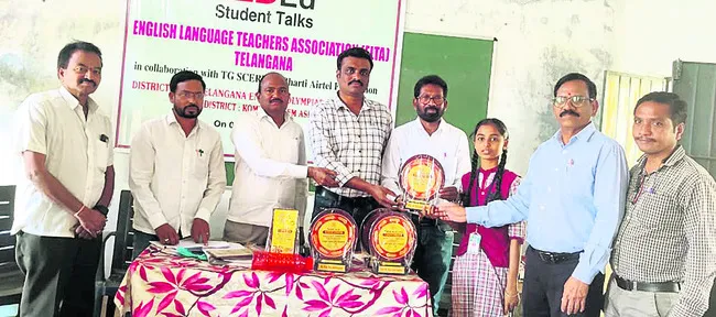 ఇంగ్లిష్‌పై పట్టు సాధించాలి
