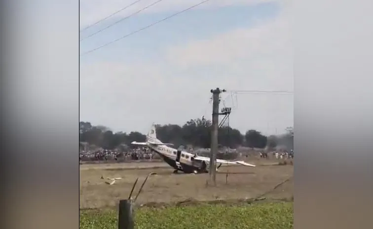 ఒడిషాలో కుప్పకూలిన చార్టర్డ్‌ విమానం