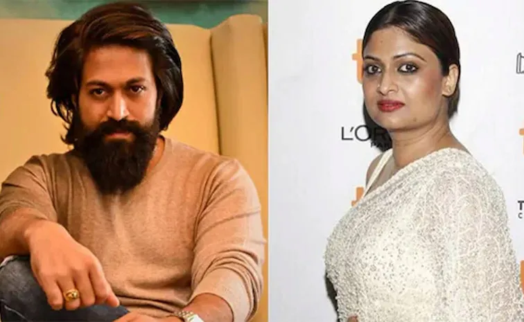 టాక్సిక్‌లో ఇంటిమేట్ సీన్.. విమర్శలపై డైరెక్టర్ రియాక్షన్..!