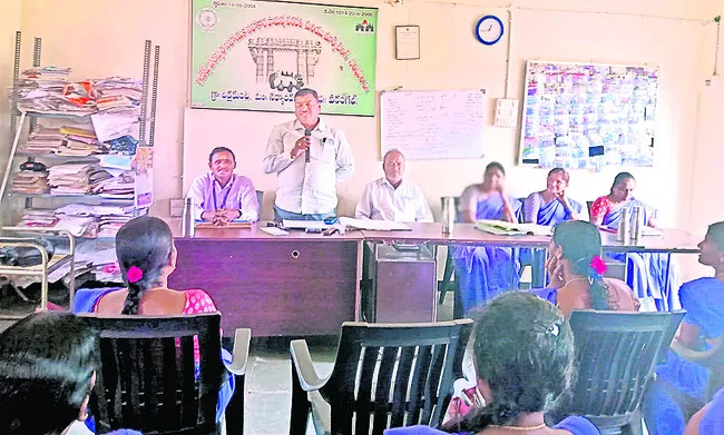 మహిళా సంఘాల సభ్యులకు ధీమా