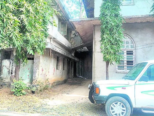 అక్రమాల పుట్ట