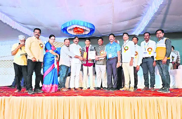 రాష్ట్రస్థాయి సైన్స్‌ఫేర్‌లో  నిడమనూరు ఆదర్శ విద్యార్థు