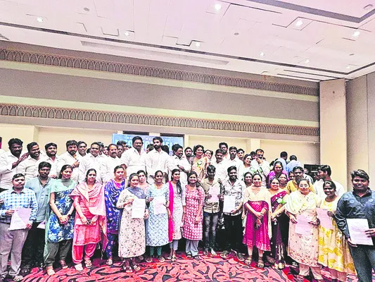 యువతకు అండగా ఉంటా