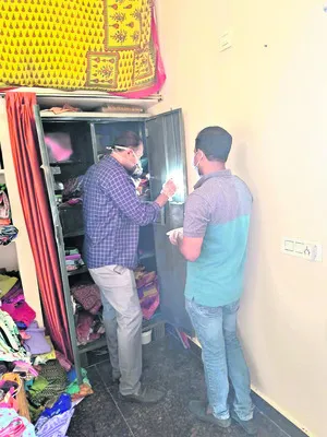 ఊరెళ్తున్నారా..జర జాగ్రత్త! 