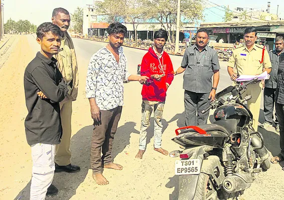 దోపిడీ కేసును    ఛేదించిన పోలీసులు
